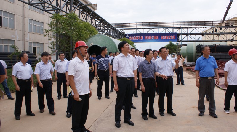 市常委會主任李少敏帶領(lǐng)重大項目暨產(chǎn)業(yè)集聚區(qū)建設(shè)觀摩督導(dǎo)組到我公司檢查指導(dǎo)